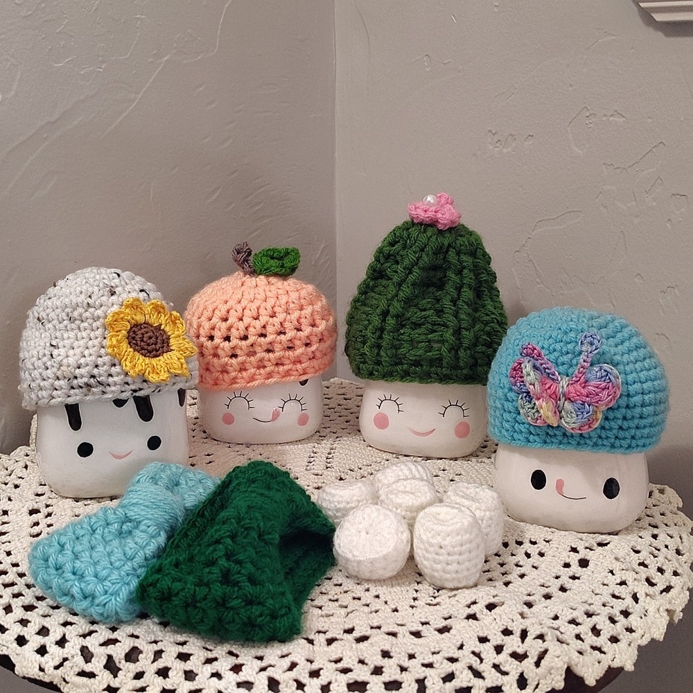 Set of 4 Ceramic Marshmallow Mugs w/Custom Hats 6 Marshmallow 2 Headbands